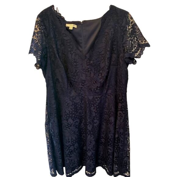 London Times Navy Lace V Neck Short Sleeve Fit and Flare Midi Dress - Size 18W - Picture 1 of 9